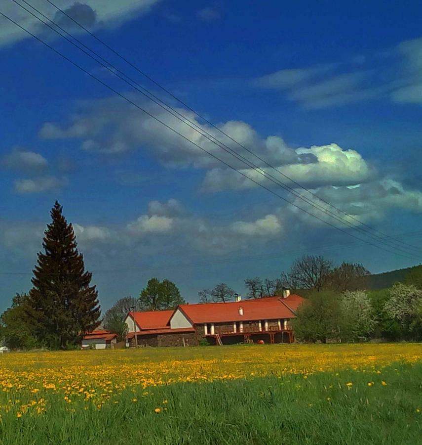 Pokojiky Na Vetrne Malsin ภายนอก รูปภาพ